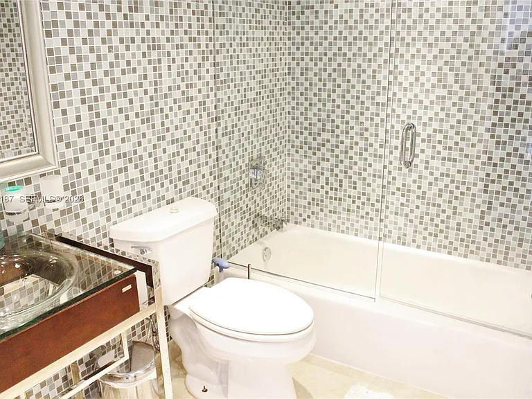 1980 S Ocean Dr #8N — Photo 16