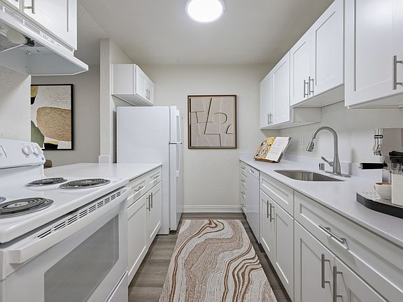 4th image of 607 Williams Ave S APT 204