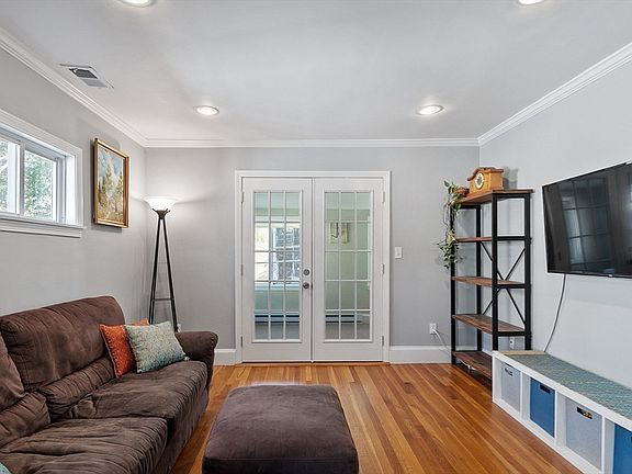 3rd image of 30-32 Unity Ave