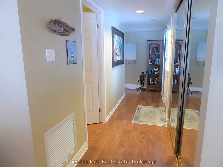 906 Cedar Pointe Ct — Photo 15
