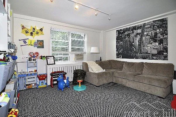 Sold by Robert E. Hill  | media 21