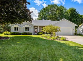 N9583 Diamond Ct, APPLETON, WI 54915
