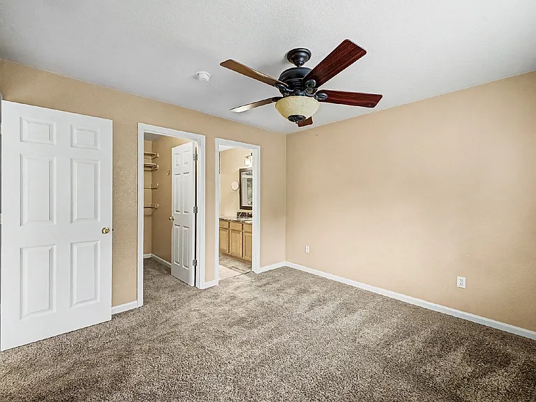 2073 W Hillside Ave — Photo 11