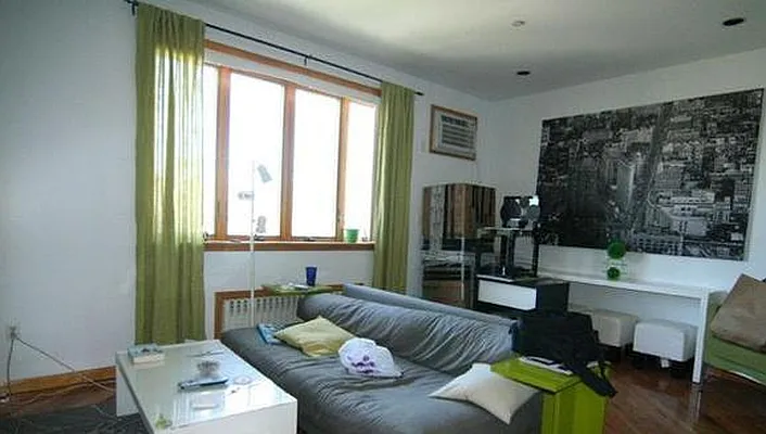 Rented by Capri Jet Realty Corp | media 50