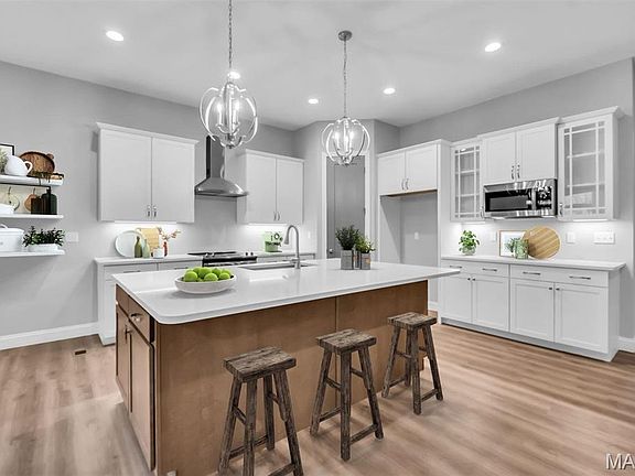 2nd image of 201 Keaton Woods Dr