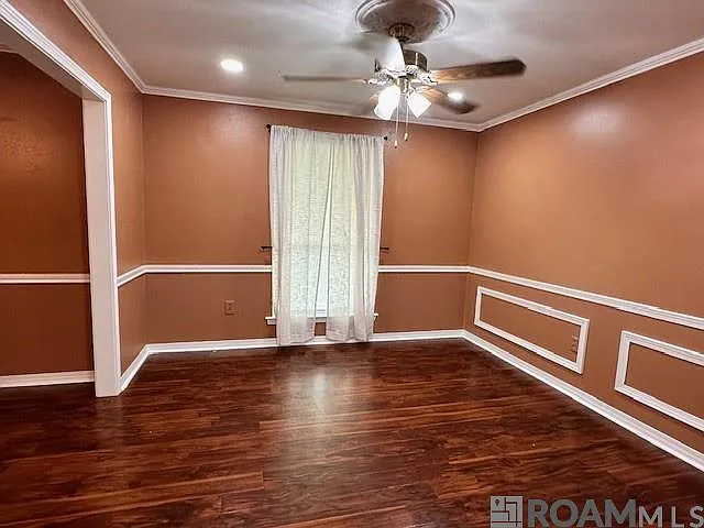 5840 Parkforest Dr — Photo 10