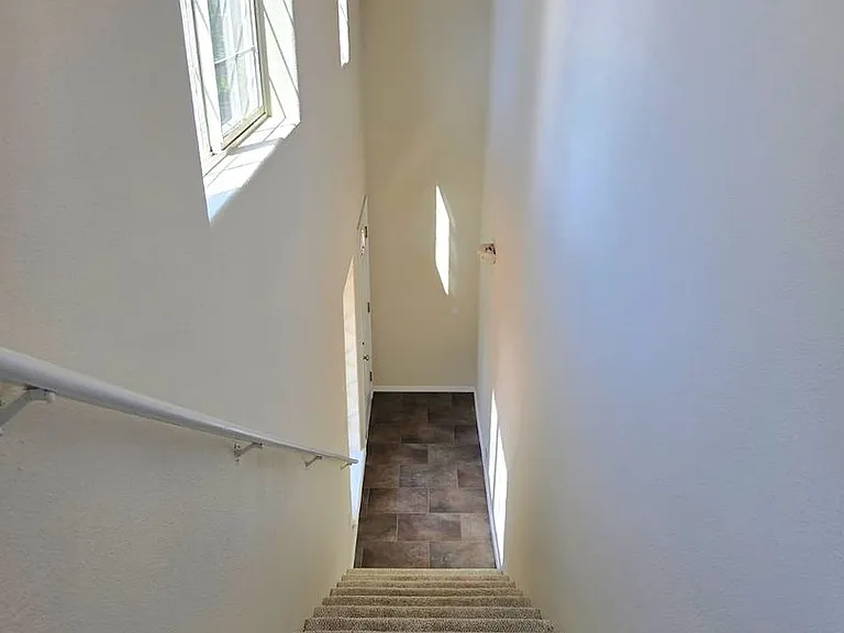 209-213 Edwards St — Photo 17