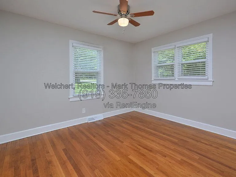 2405 Albany St — Photo 14