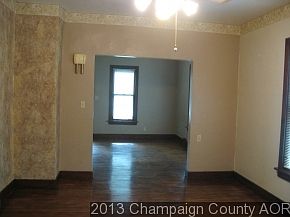 4th image of 1009 N Division Ave