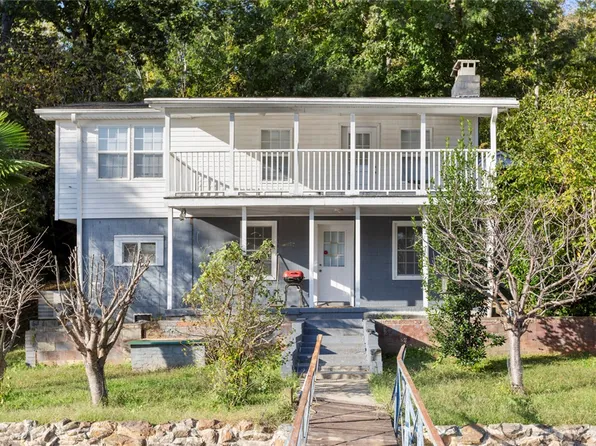 106 Holt Dr, Iva, SC 29655