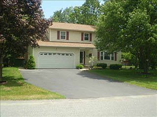 1st image of 33 Saint Andrews Dr