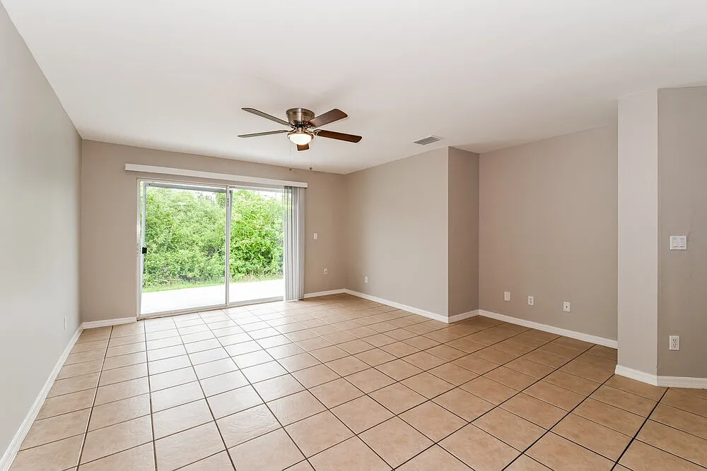 3 bed, 2.0 bath, 1191 sqft, $1,535 — Photo 4
