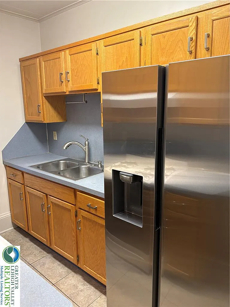 1 bed, 1.0 bath, 1000 sqft, $1,350 — Photo 4