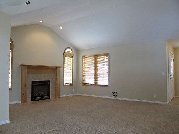 4th image of 3987 Tuscany Dr
