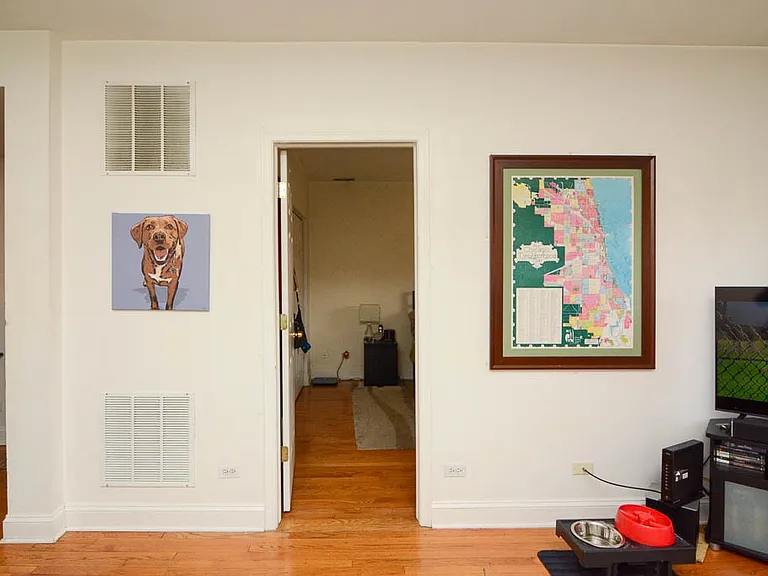 6305 N Claremont Ave #3 — Photo 8