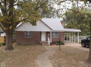 709 Holden Ave, Newport, AR 72112