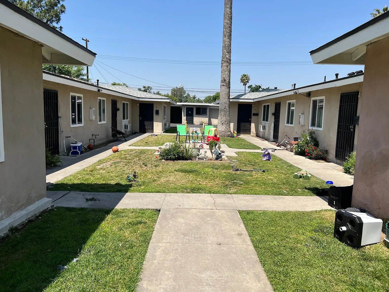 2 bed, 750 sqft, $1,795 — Photo 2