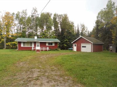 N12404 M 95, Channing, MI, 49815