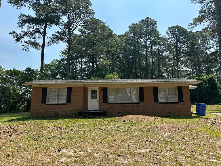 296 Decatur Dr — Photo 2