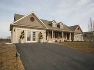 4390 Green Park Dr, Mount Joy, PA 17552