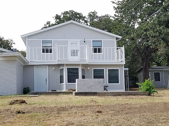 3rd image of 133 NE Michael Dr