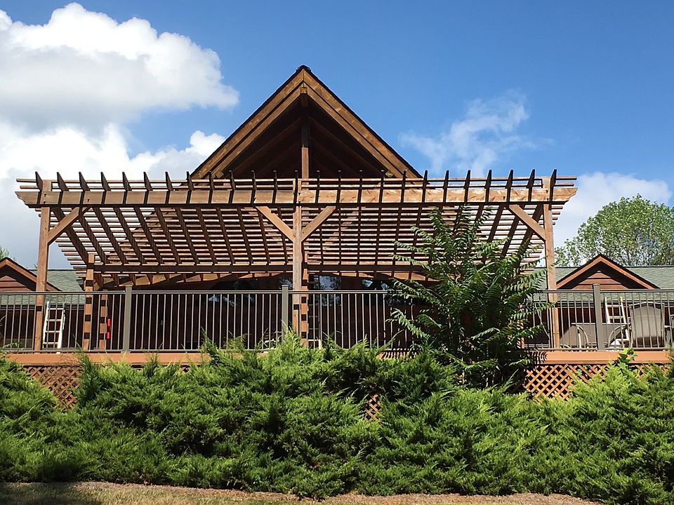 back of clubhouse