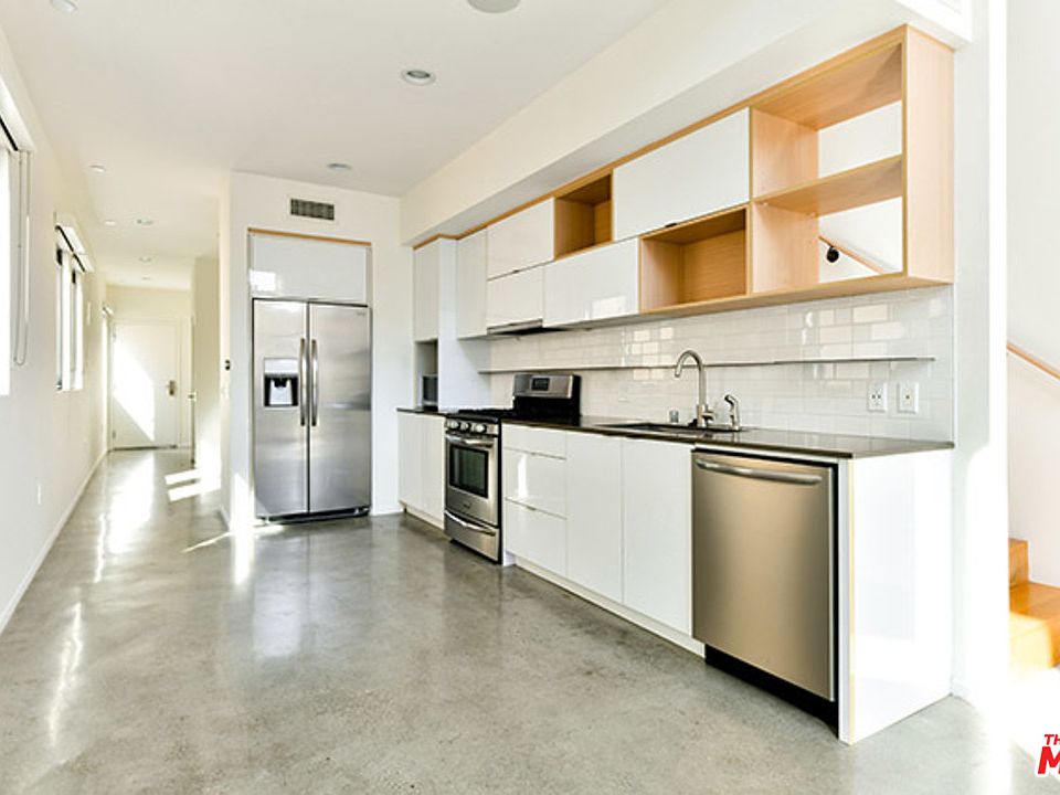 1st image of 4044 Redwood Ave APT 205