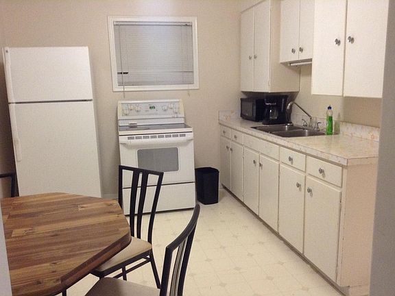 3rd image of 11815 51st St NW