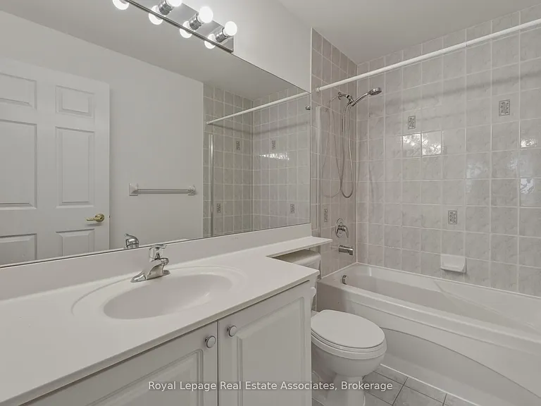 25 Kingsbridge Garden Cir #2424 — Photo 23