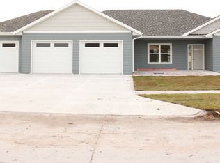 1808 Birch Ave, Central City, NE 68826