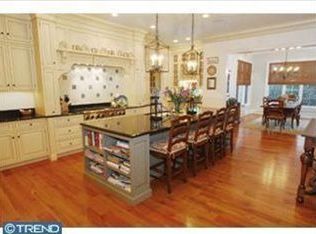 106 Springhouse Ln, Newtown Square, PA 19073