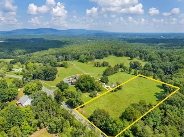 026C0 Thomas Jefferson Pkwy #26C0, Charlottesville, VA 22902