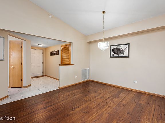 3rd image of 6749 S Pointe Dr Unit 3B