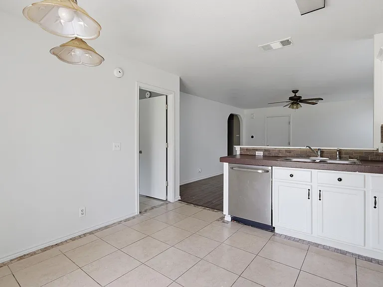 14910 Mossycup Ln — Photo 7