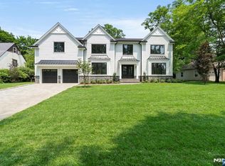 22 Northwood Ave, Demarest, NJ 07627