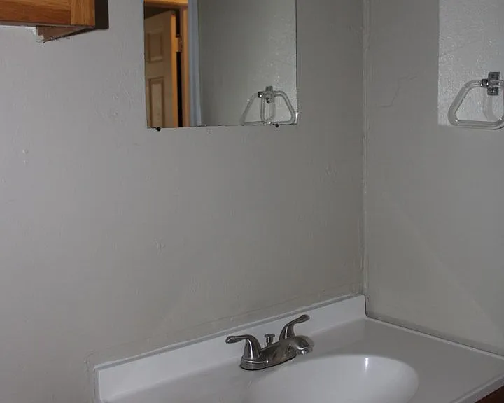 209 W Douglas Dr — Photo 12