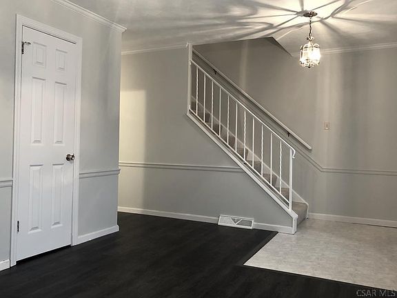 2nd image of 1303 Alpen Strasse