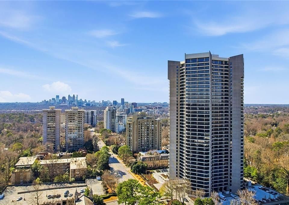 1st image of 2660 Peachtree Rd NW