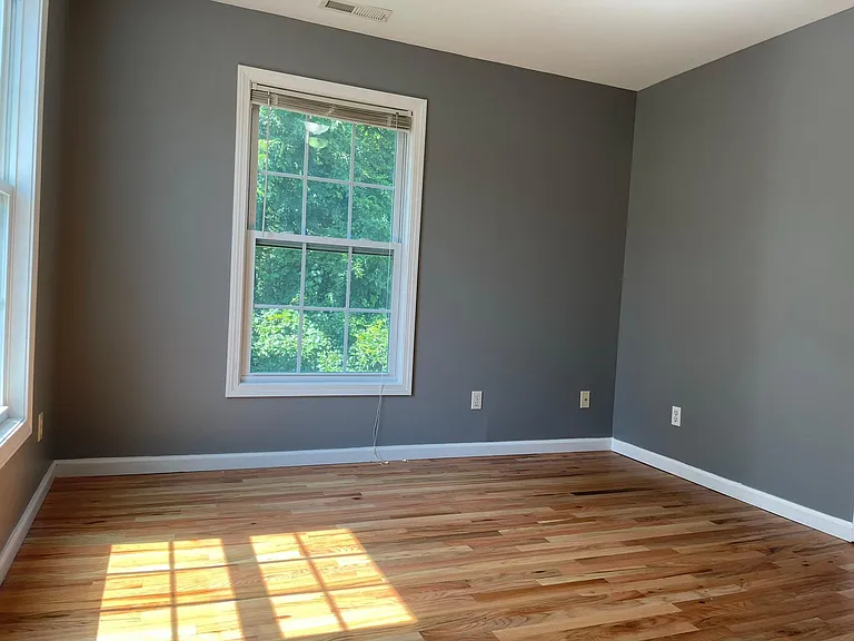 765 Hart St — Photo 15