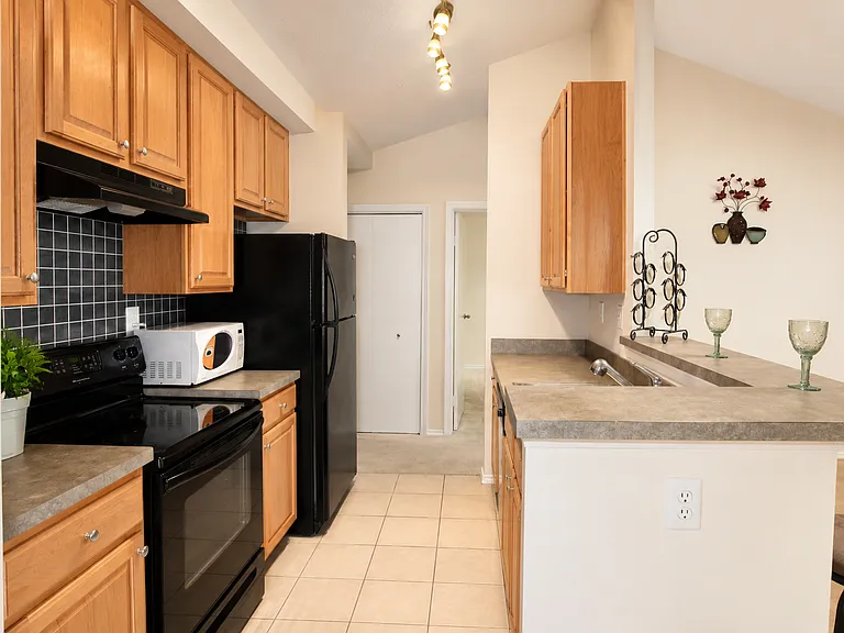 18501 Fairlight Dr #330 — Photo 8