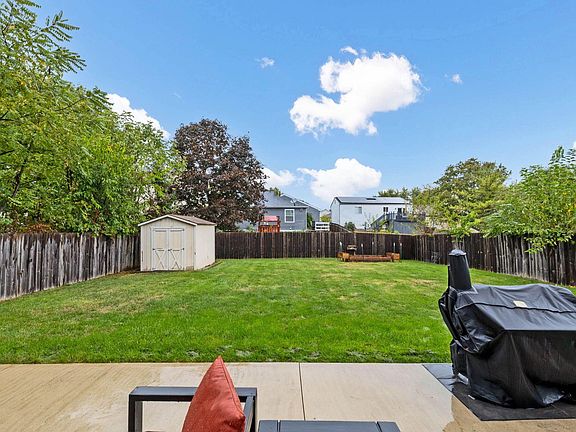 5th image of 4976 Shady Oak Dr