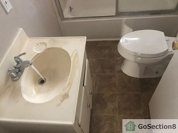 5th image of 4015 San Carlos St