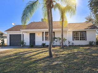 2561 SE Charleston Dr, Port Saint Lucie, FL 34952