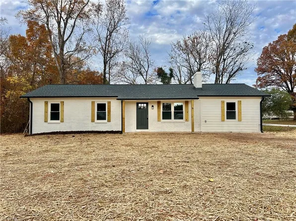 9 Walter St, Stony Point, NC 28678