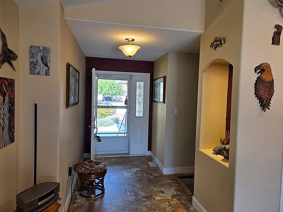 4th image of 515 Vanderlinde Dr