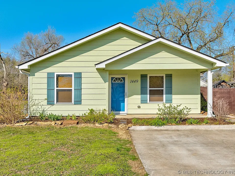 1449 S Oak Ave