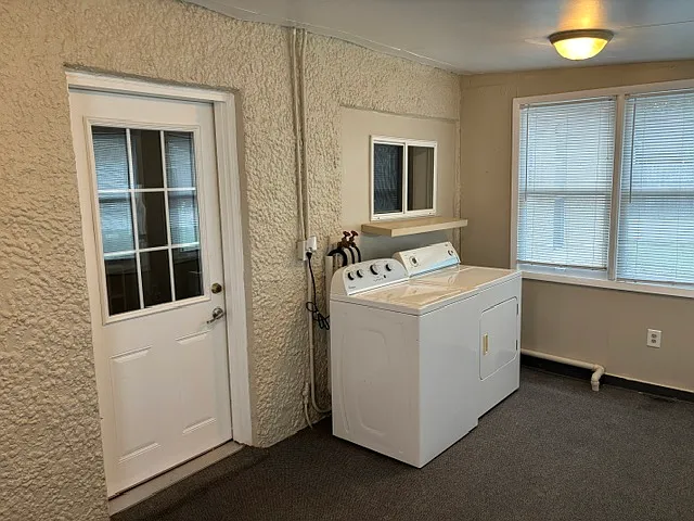 2 bed, 900 sqft, $950 — Photo 2
