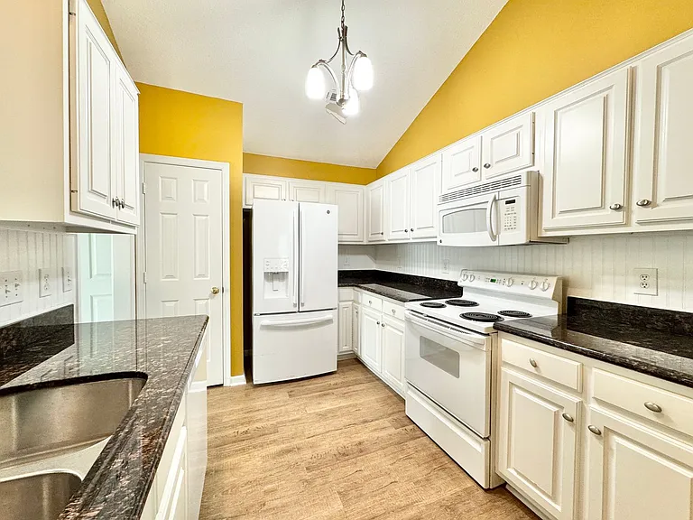 3529 Bent Trace Dr — Photo 9