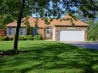 524 Hall Rd, Lancaster, NY 14086