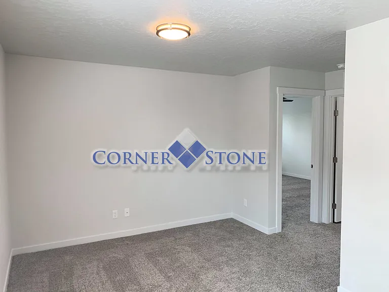 3301 S Daybreak Ave — Photo 8